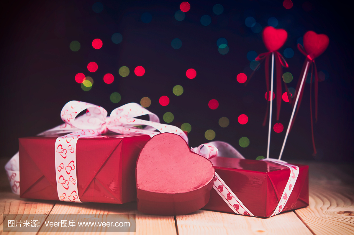 礼物在红色的盒子为情人节。