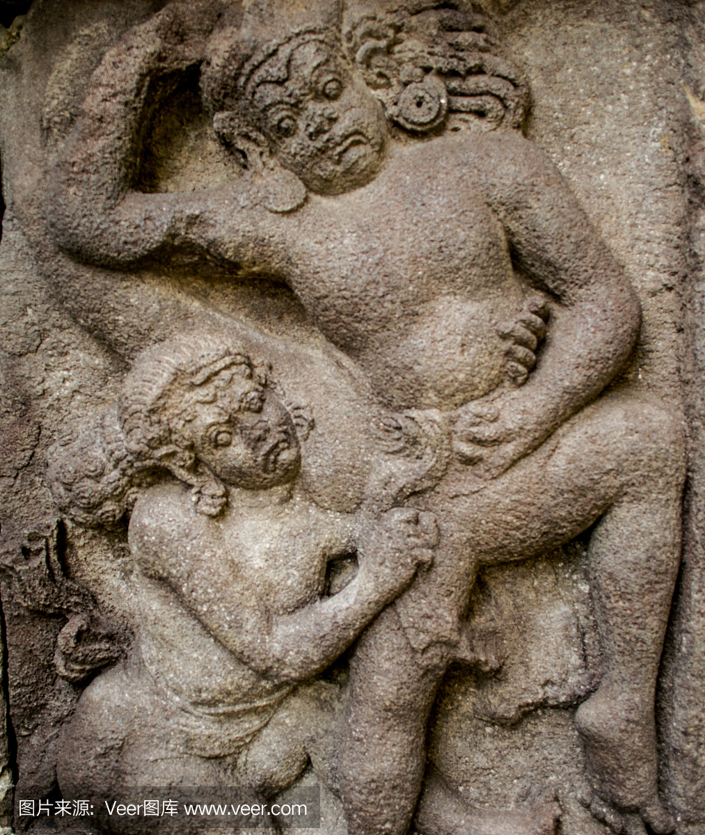 在普兰巴南神庙雕刻石浮雕。