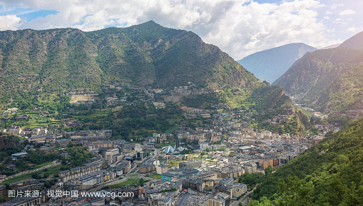 安道尔城市比利牛斯山脉