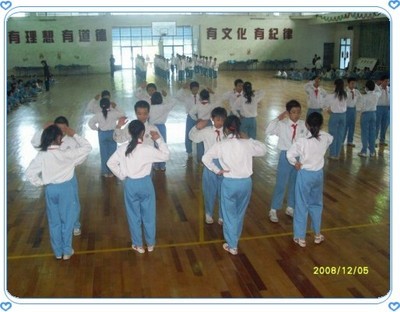 成都外国语学校和成都实验外国语学校哪个好些_容桂电商待遇_容桂实验学校教师待遇