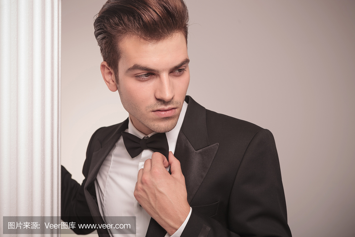 看起来很帅的商人