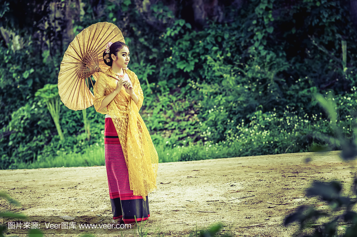 在泰国传统服装的泰国泰国妇女