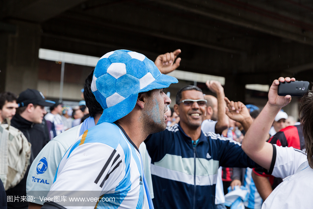 阿根廷球迷将在2014年世界杯比赛中进行比赛