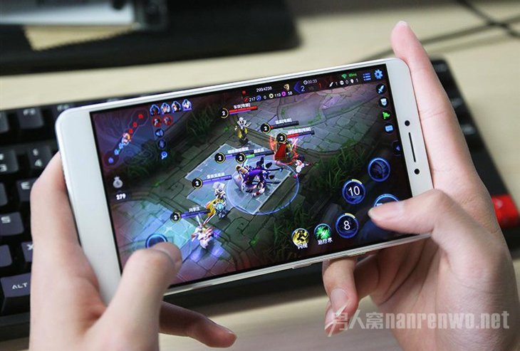 小米6玩游戏卡顿_小米电视玩ps4卡顿_其他手机玩小米游戏