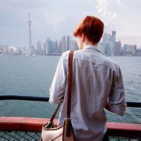 qq头像男生看海背景 - qq头像大全-7kb图片