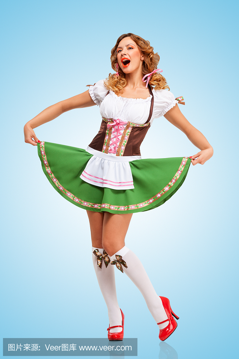 在慕尼黑啤酒节跳舞