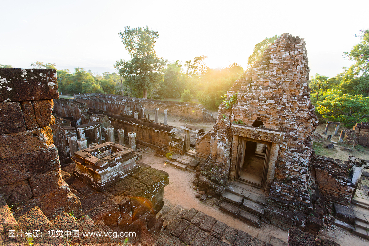 柬埔寨暹粒吴哥窟废墟的高角度视图