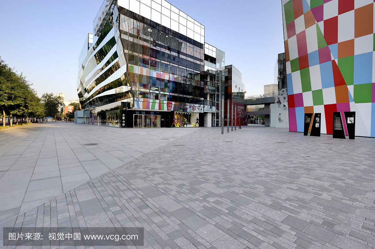 北京三里屯太古里国际品牌旗舰店和广场地面