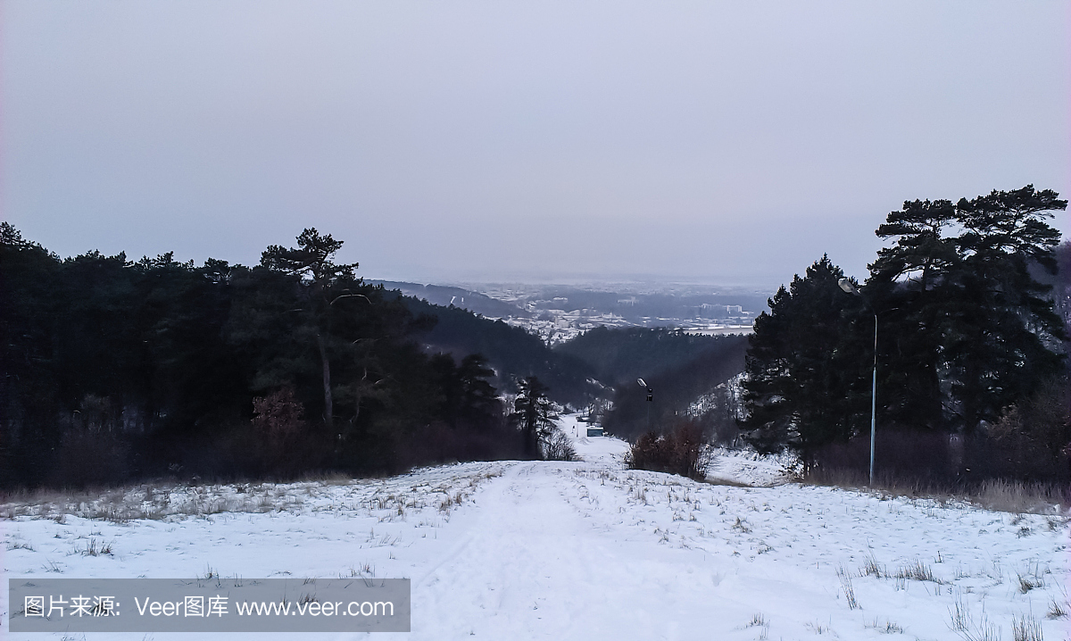 多雪的斯洛伐克国家边景观