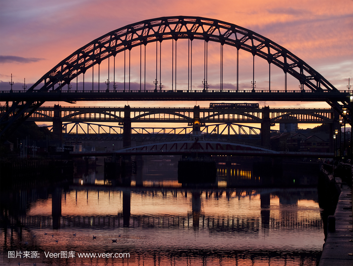 双翼平旋桥,旋开桥,水平旋转式桥,泰因桥