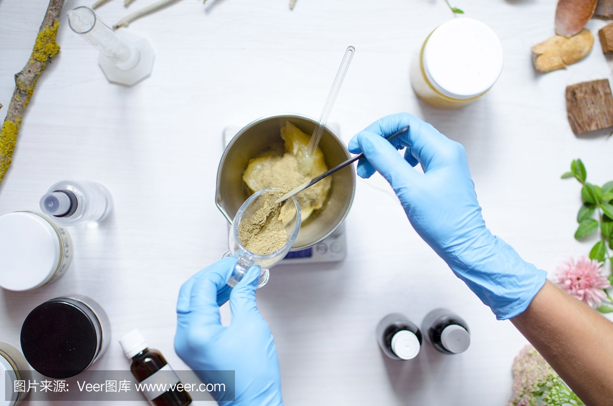 摩洛哥肥皂准备。天然化妆品食谱。