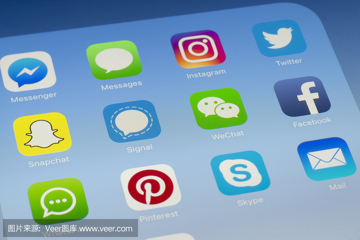 信号,微信和其他社交媒体应用程序在iPad屏幕
