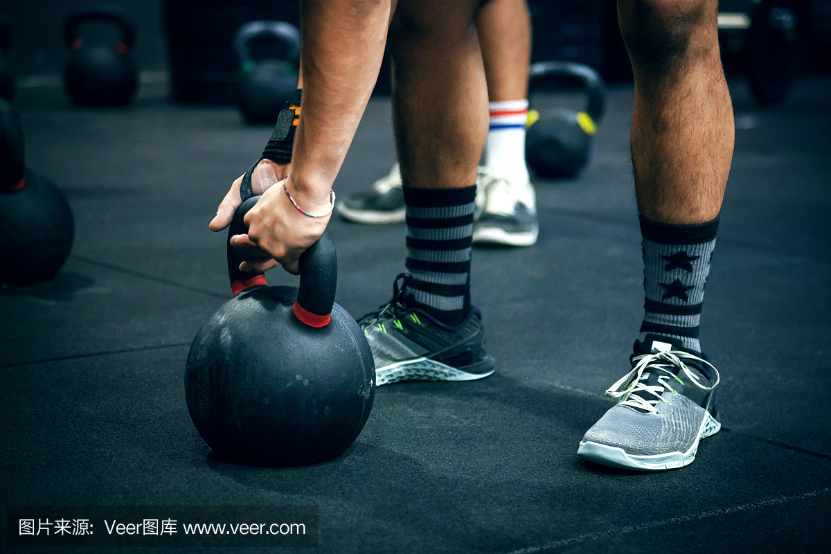 引体向上,引体向上训练,健身俱乐部,健身吧