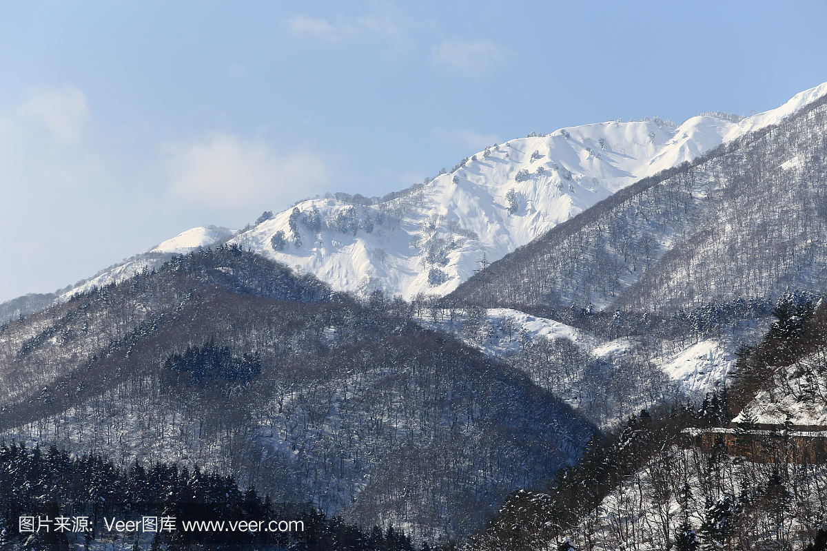 冬天美丽的山,高山;日本