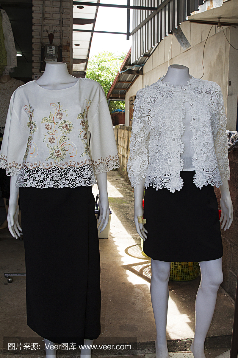 白色穿着传统衣服泰国穿