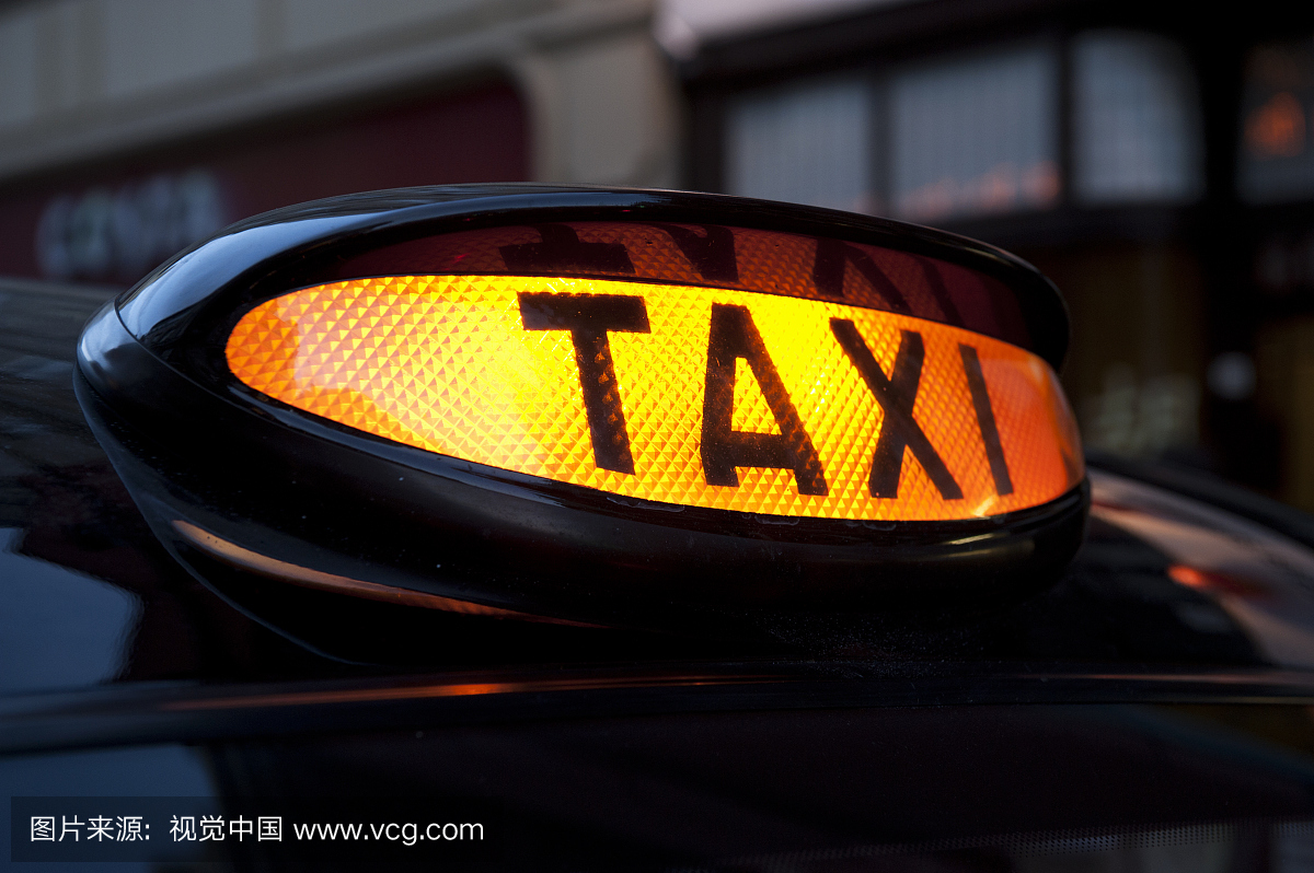 英国,英国,伦敦,黑色出租车点亮的出租车标志