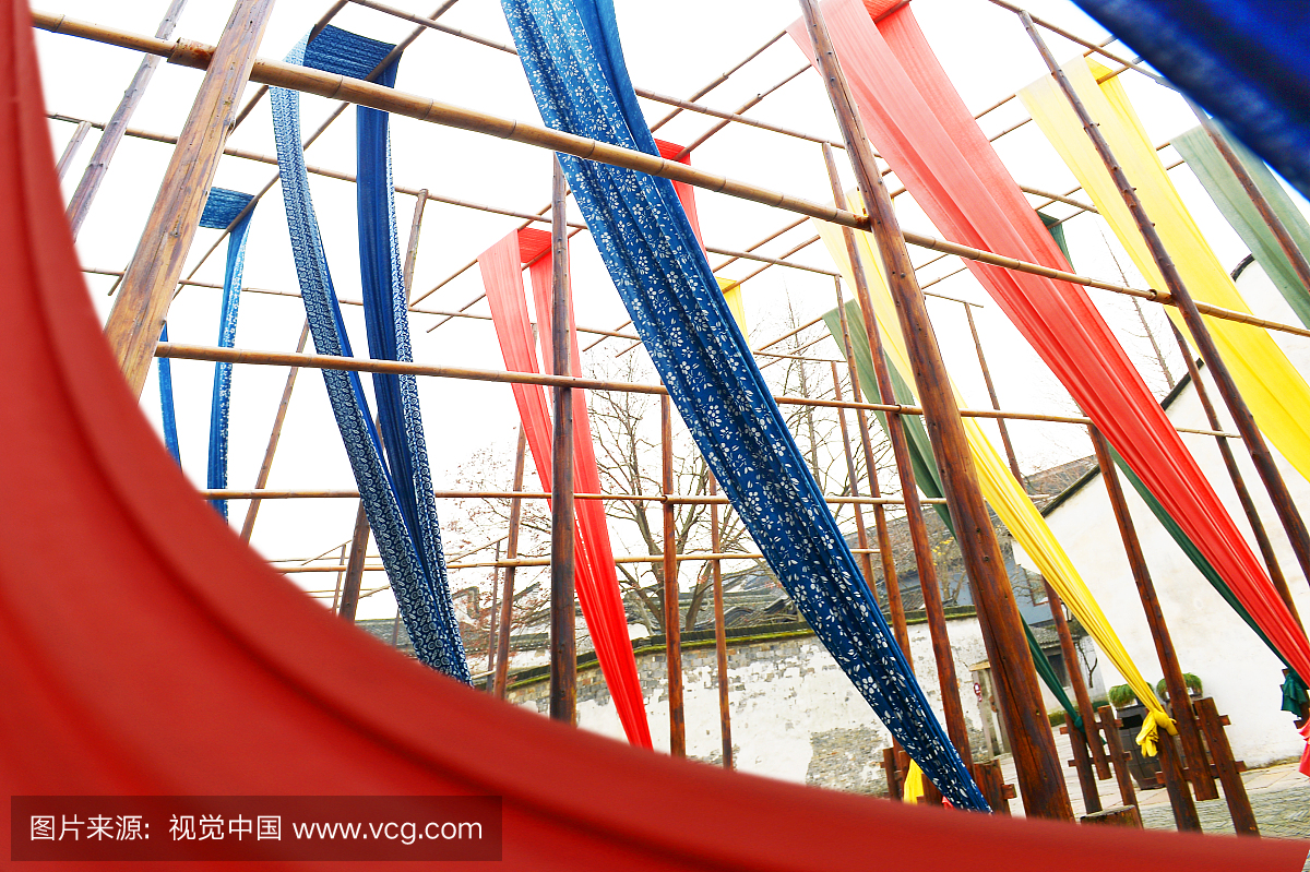 浙江省乌镇晾晒的布匹