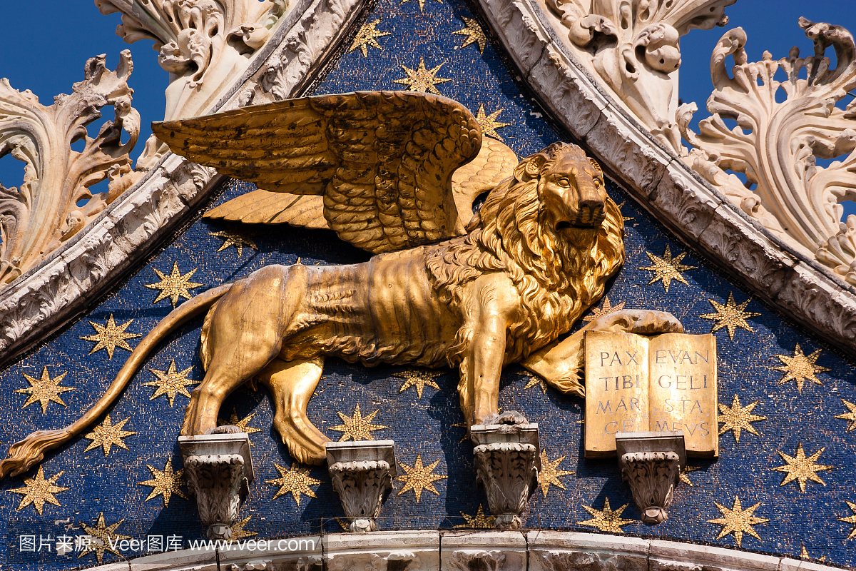 圣马克的金狮在城市威尼斯