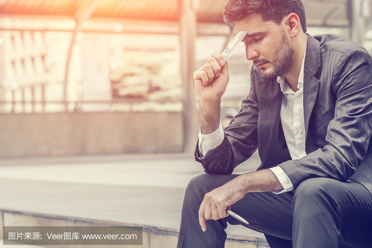 商人失去了从做生意赚取利润。持有美元货币的