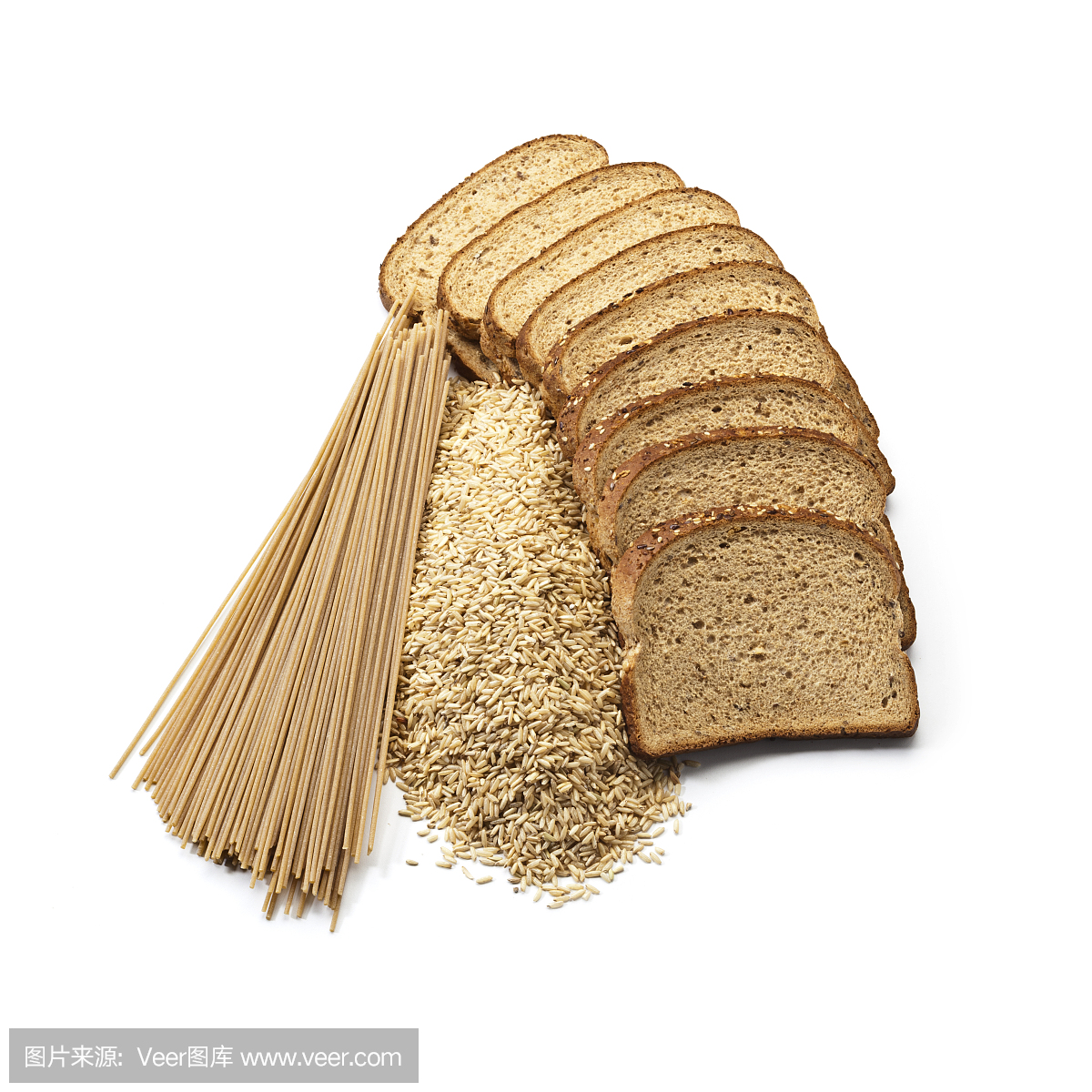 面包,米和意大利面从全谷物在白色的背景