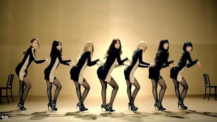 韩国美女组合aoa