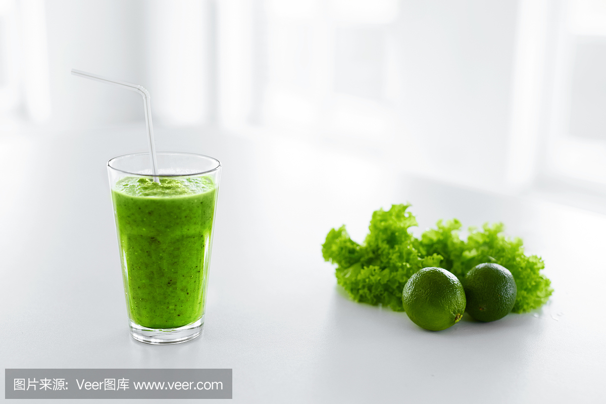 绿汁。健康饮食。排毒冰沙。食物,饮食概念。