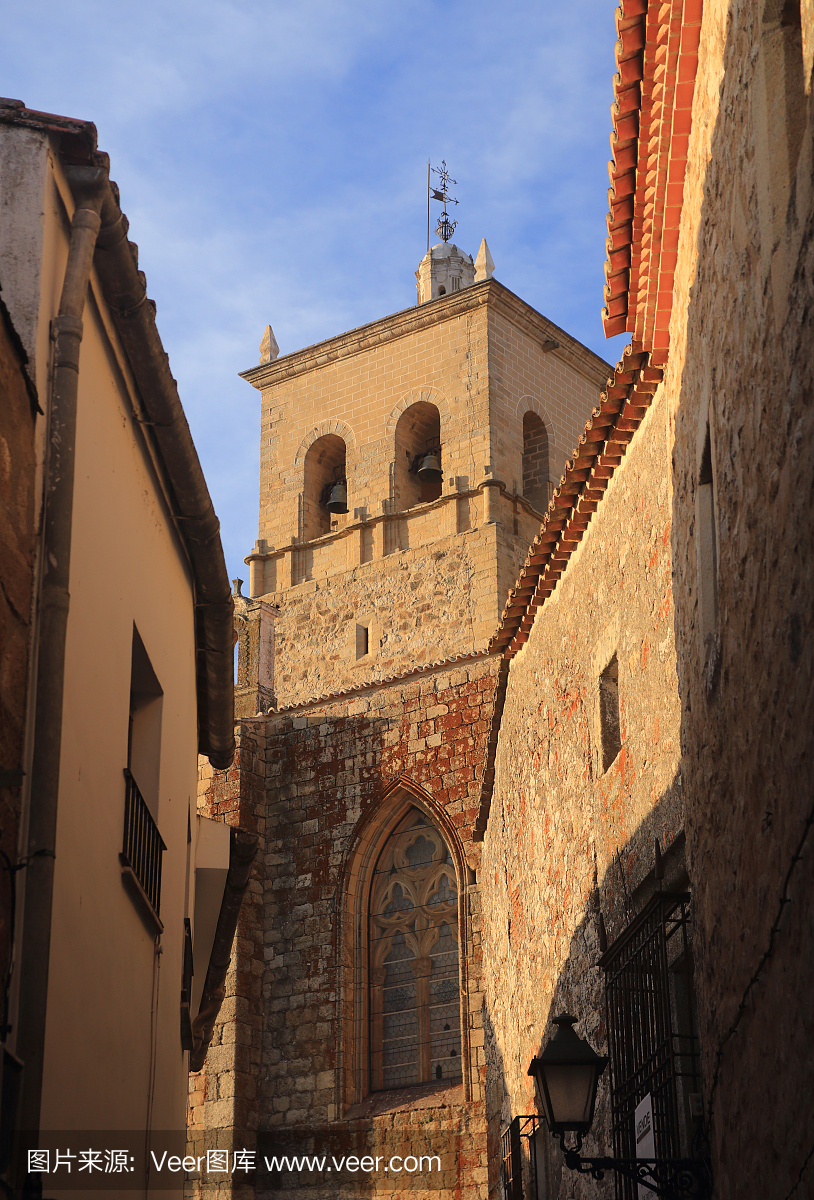 西班牙,埃斯特雷马杜拉,卡塞雷斯,教堂塔在中世
