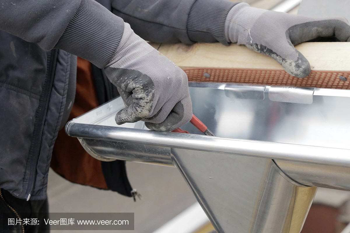 连接器塑料滴水器在儿童上学生屋顶文胸图片