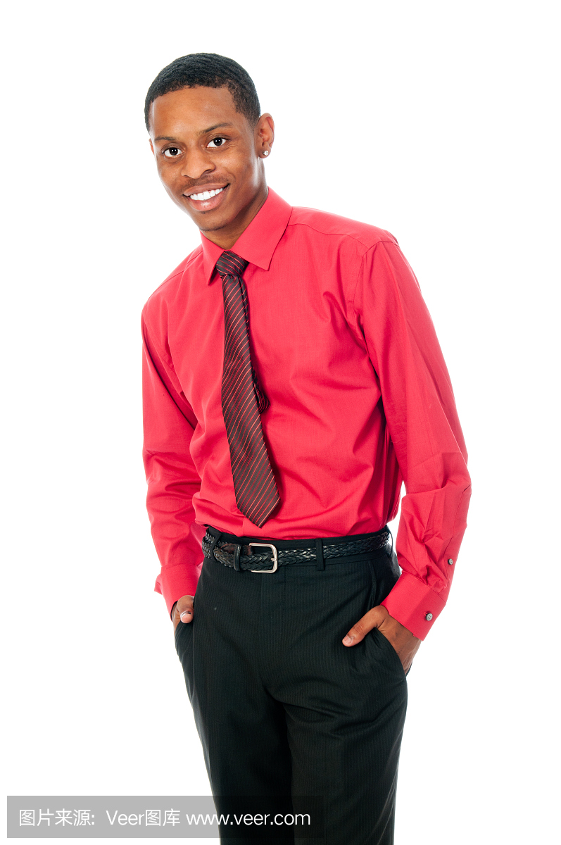 英俊的年轻非裔美国人穿长袖衬衫和领带