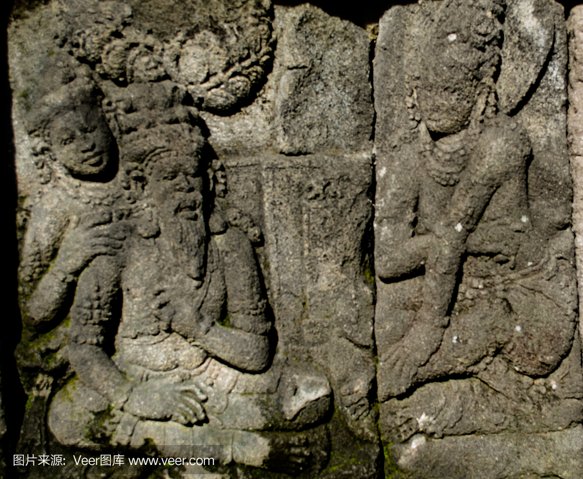 在普兰巴南神庙雕刻石浮雕。