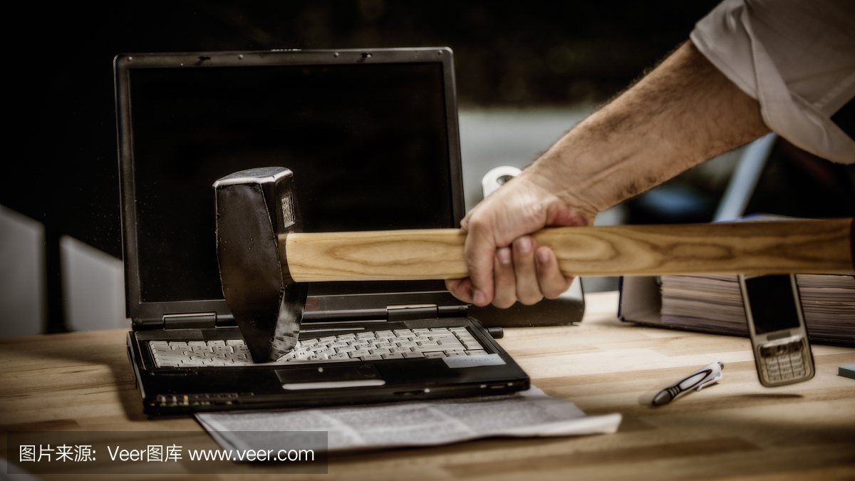 科技焦虑,信息过载,恐惧新事物,大锤