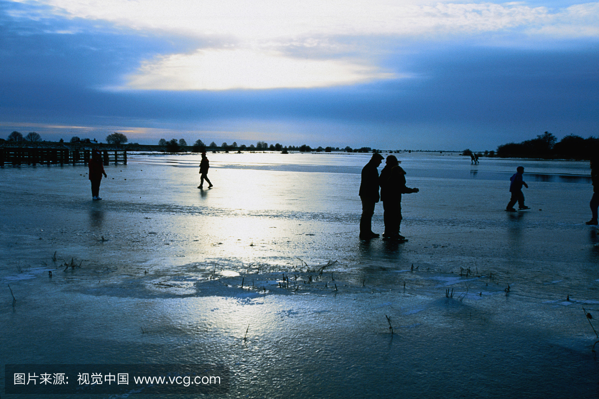在冰岛Ouse Washes滑冰,旧贝德福德河与新贝