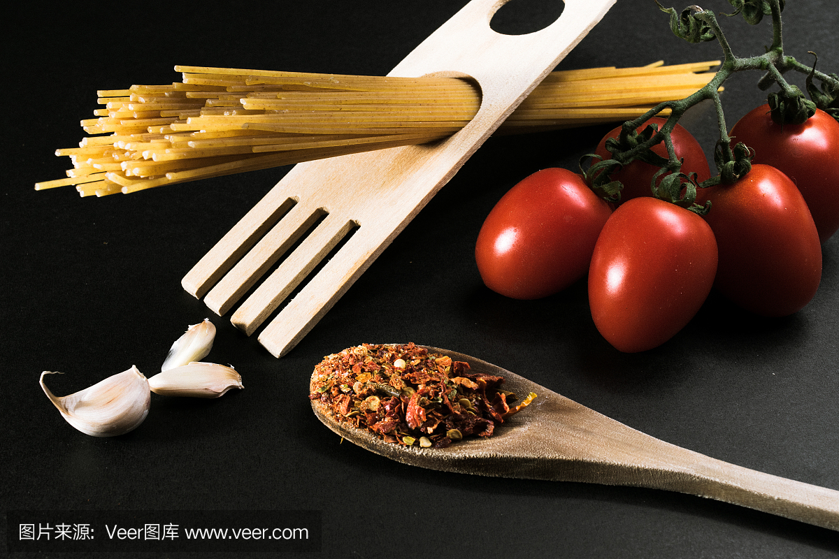 典型的意大利面配季节性蔬菜