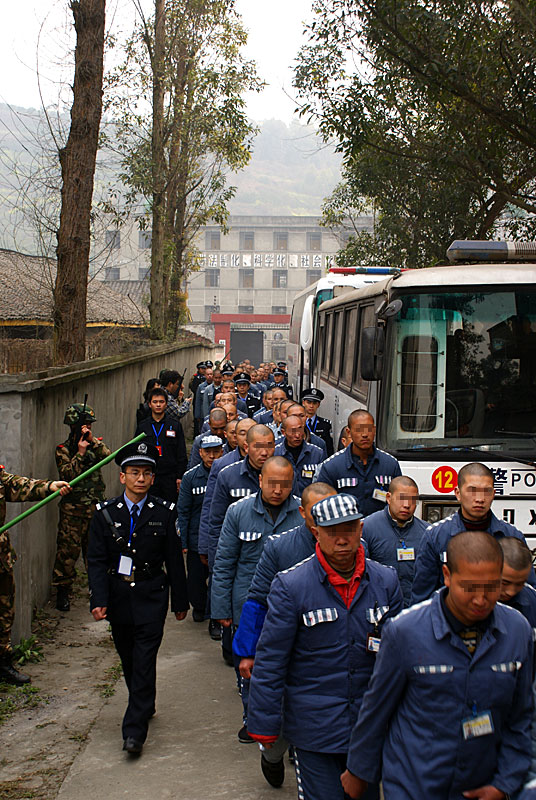 教育经历范文_教育梦,中国梦?教师演讲稿范文_狱警讲评教育范文