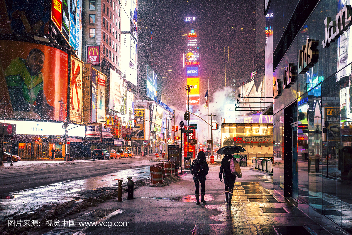 在纽约时代广场下雪
