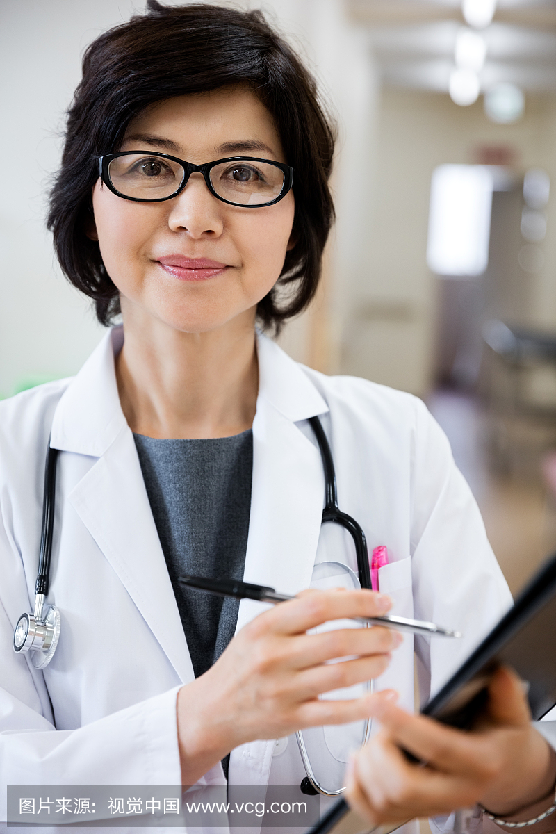 女医生,女医师,听诊器,医用听音设备