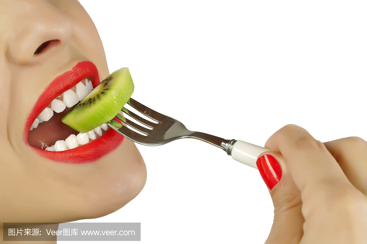 女人牙齿吃猕猴桃
