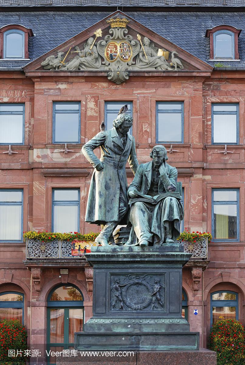 兄弟,格林兄弟国家纪念碑在新市政厅,哈瑙,黑森