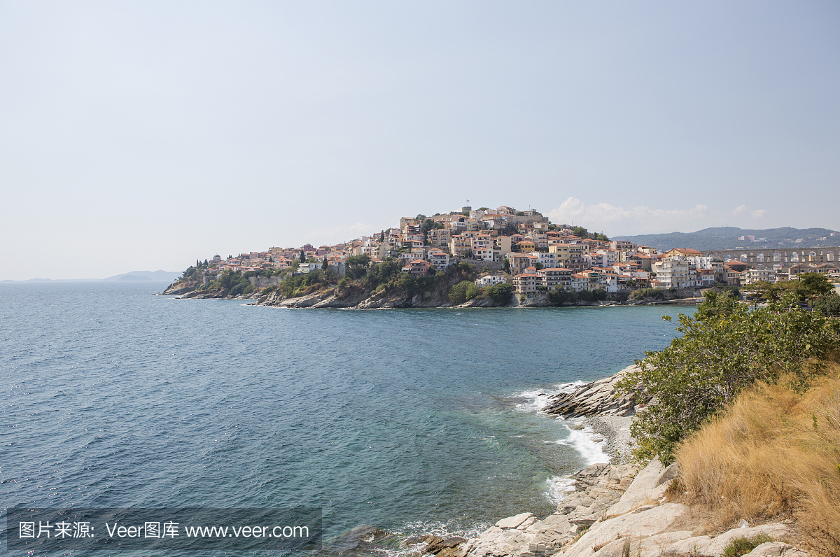 卡瓦拉老城半岛的希腊海岸景观
