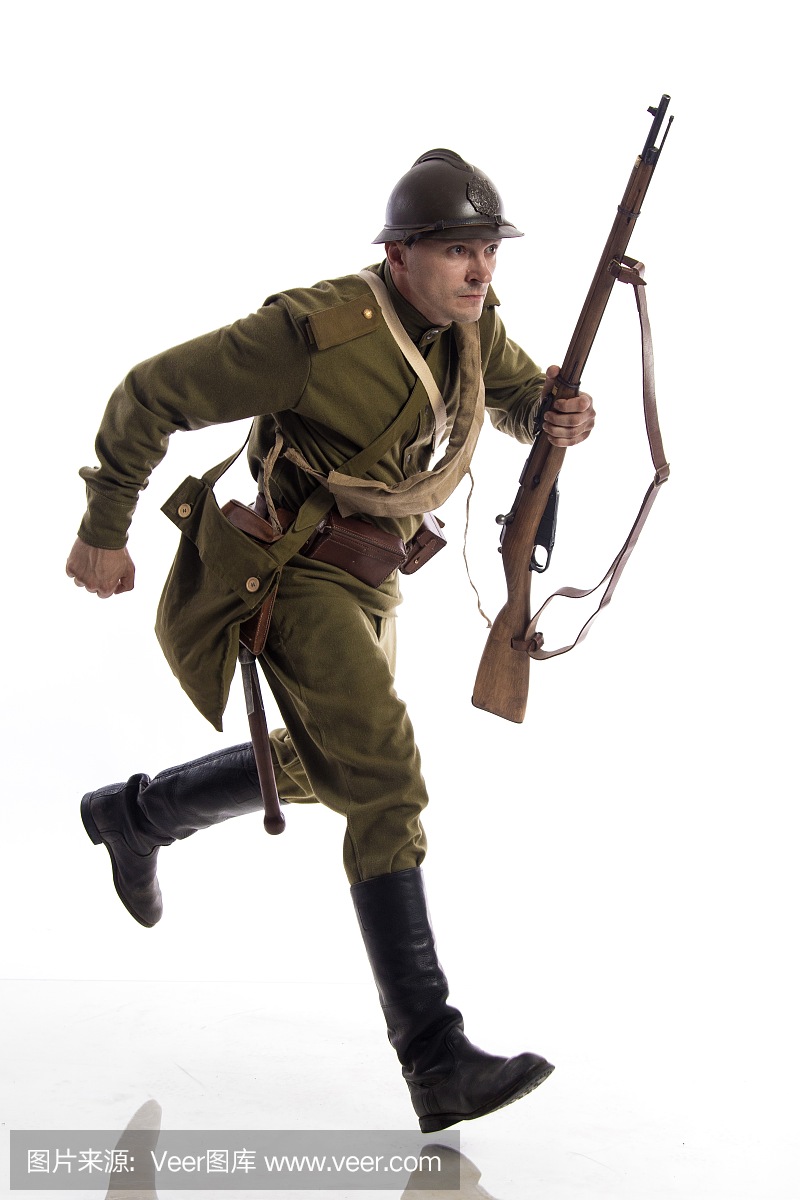 以俄国军队的一名普通的战士的形式男性演员在