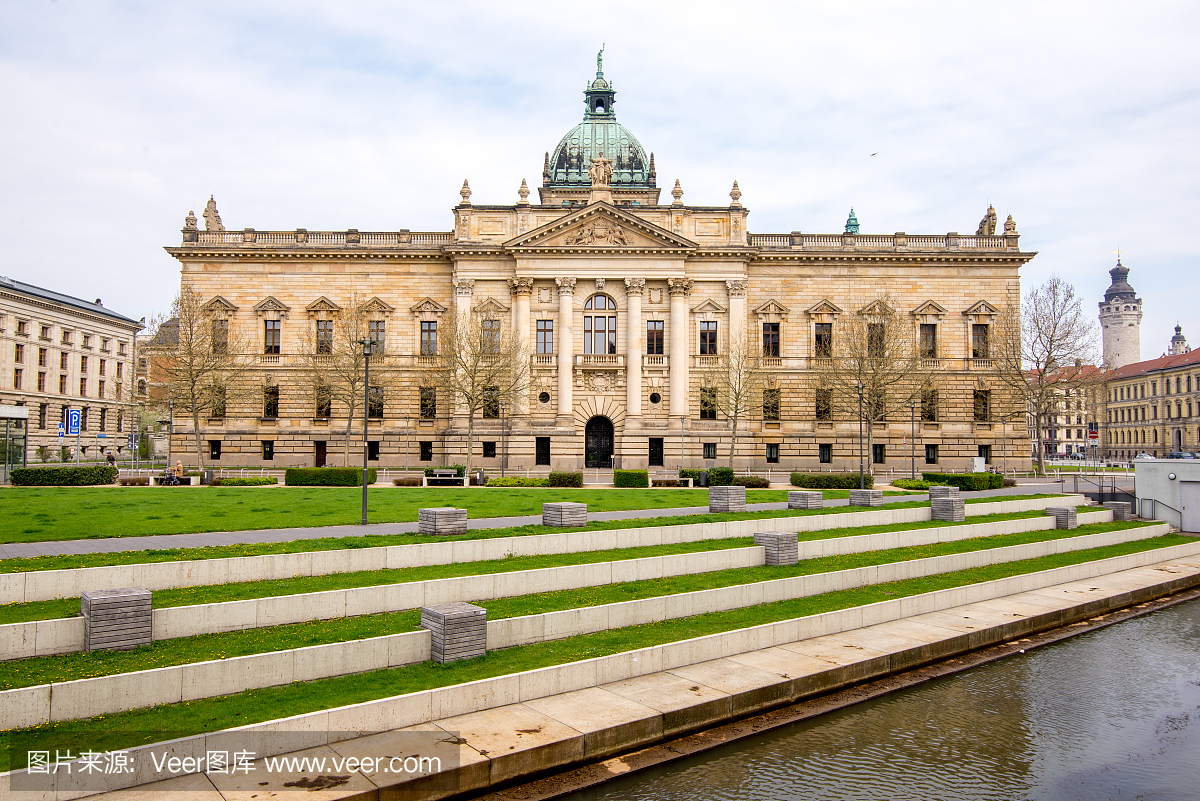 德国联邦行政法院