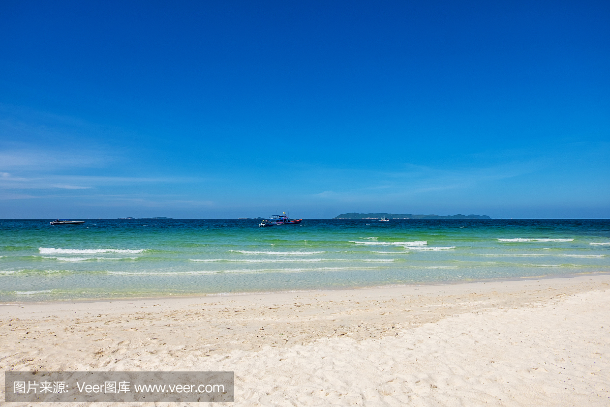 Tien Beach at Koh Larn off the coast of Pattaya