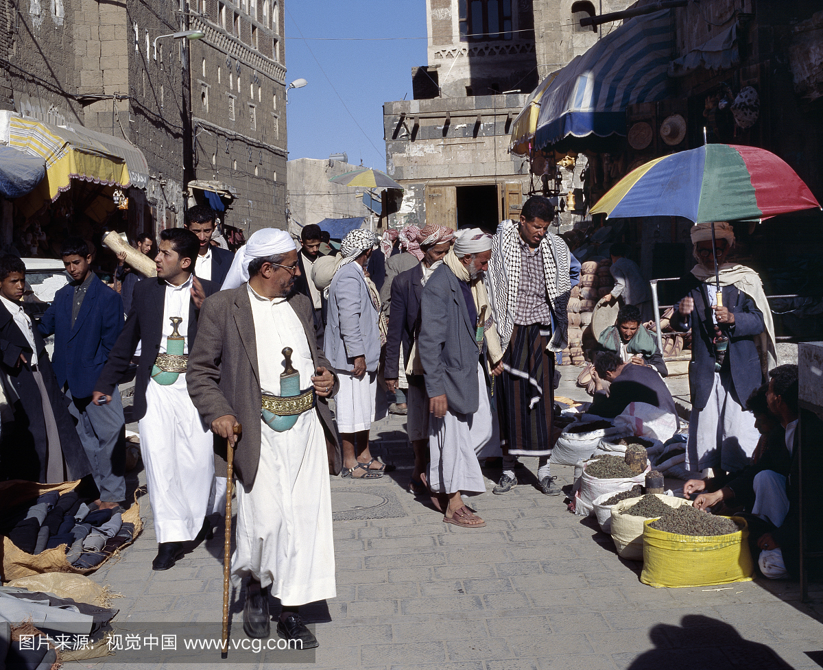 也门,萨那。老萨那(San Sanaa)四周环绕着一个