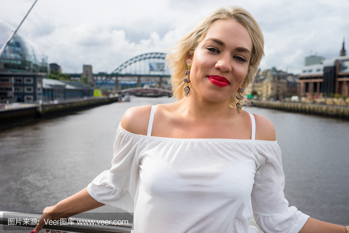 双翼平旋桥,旋开桥,水平旋转式桥,泰因桥