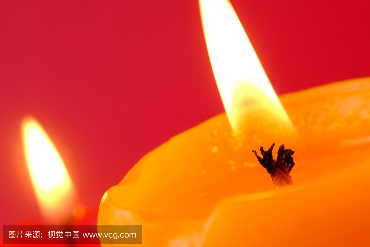 Colse up of christmas red and yellow Light of ca